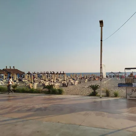 Sea View On The Coast شقة *